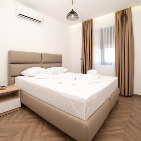 Akar Hotel Ulcinj Exterior photo